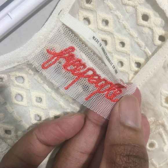 Free People Georgette Eyelet Top Sz XS Sheer Lace Blouse Boho Style - Picture 7 of 15